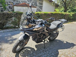 CFMoto 700 MT Negra