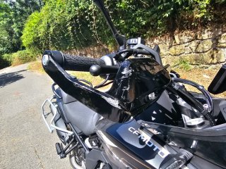 CFMoto 700 MT Negra