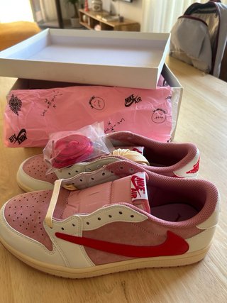 Nike Air Jordan 1 Low Rosa e Bianco