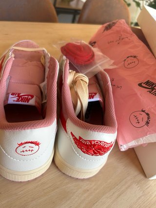 Nike Air Jordan 1 Low Rosa e Bianco