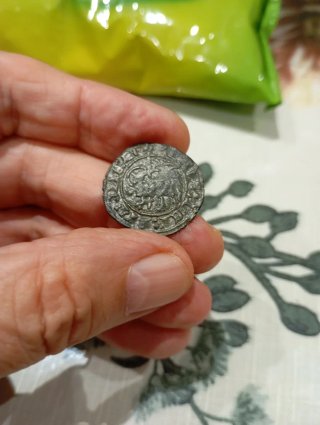 Moneda medieval antigua