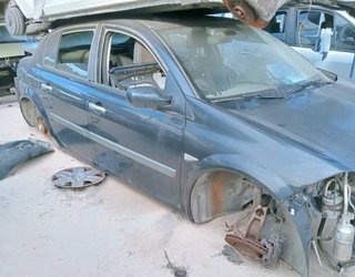 Radiador agua 8200357536 renault megane 1.5 235316