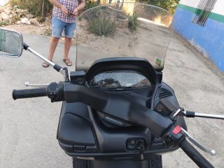 Suzuki Burgman 250 Negra