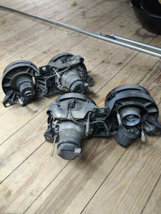 Faros Originales BMW E30 (Juego)