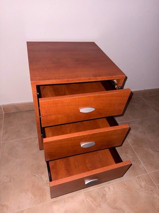 Cajonera con ruedas y cierre