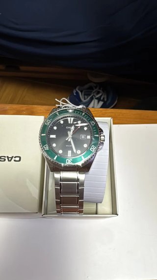 Reloj Casio Sumergible Verde y Plateado
