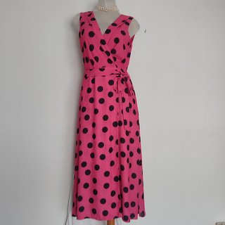 Fiesta. Vestido fucsia con lunares negros. Talla M