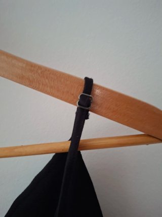 Top negro tirantes finos