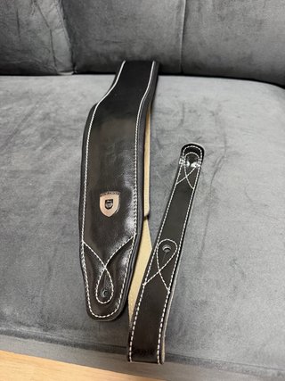 Correa de guitarra de cuero negra