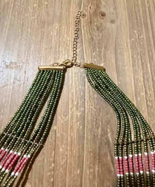 Collar Isis