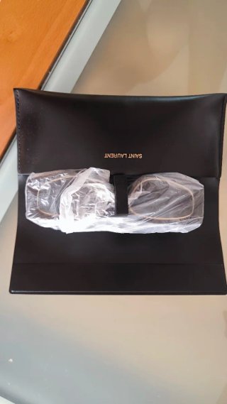 Gafas de sol mujer Yves Saint Laurent negras