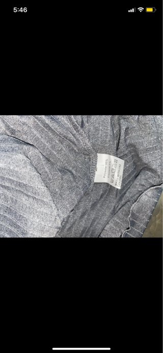 Camiseta gris canalé acampanada