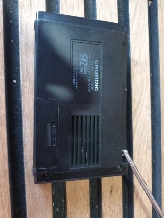 Radio Portátil Grundig AM-FM BOY