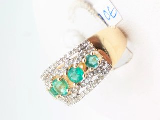 Anillo Oro 18k Diamantes y Esmeraldas