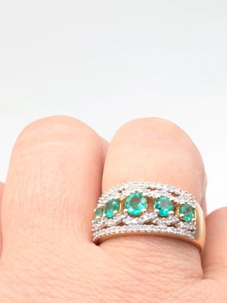Anillo Oro 18k Diamantes y Esmeraldas