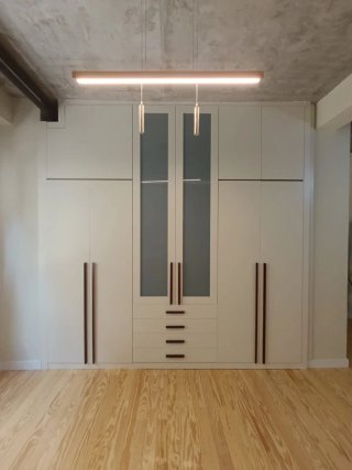 Armarios a medida blancos de madera