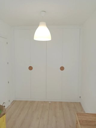Armarios a medida blancos de madera