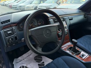 Mercedes-Benz Clase E E 240 ELEGANCE