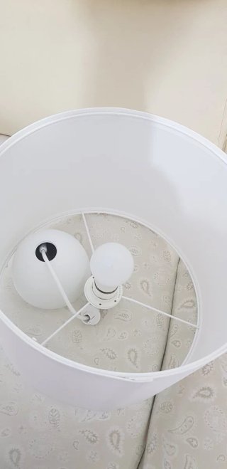 Lampara de techo blanca IKEA