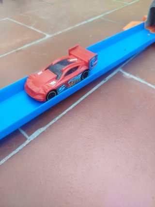 Hot Wheels Lanzador y Coches
