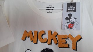 Camiseta Mickey Mouse color amarillo 100% algodon