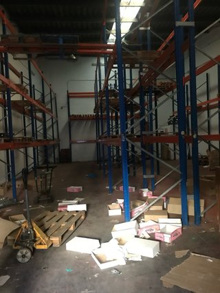 Nave comercial Industrial, entrada Frontera.