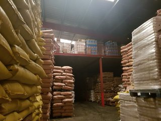 Nave comercial Industrial, entrada Frontera.