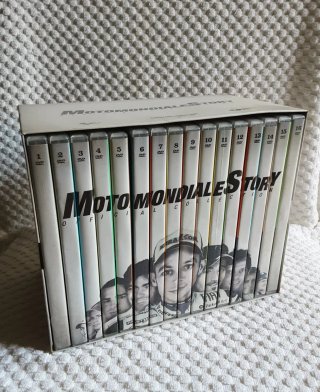 Collezione ufficiale moto gp 2009, 16 DVD