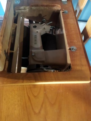 Máquina de coser Singer antigua