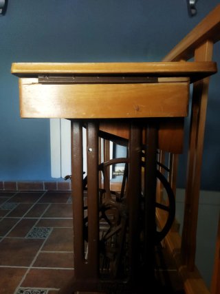 Máquina de coser Singer antigua
