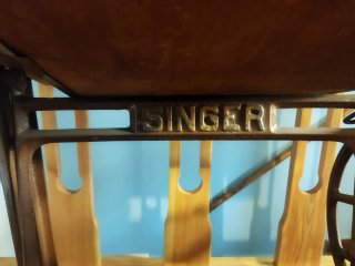 Máquina de coser Singer antigua