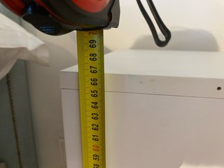 Cómoda y mesita de noche de madera