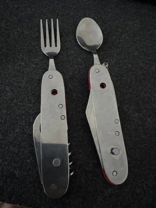 Coltello multiuso 2 in 1 con posate