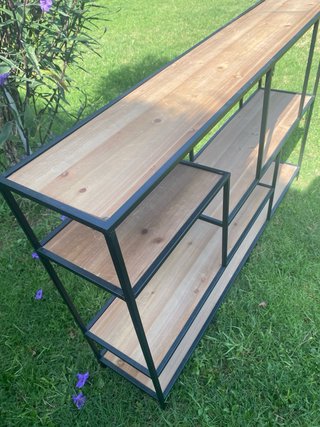 Estantería Metálica y Madera