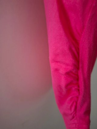 Camiseta fucsia sin mangas