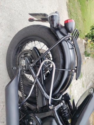 Triumph bonneville bobber black