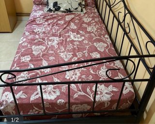 Sofá cama 190cm metal y  somier de madera