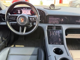 Porsche Taycan -