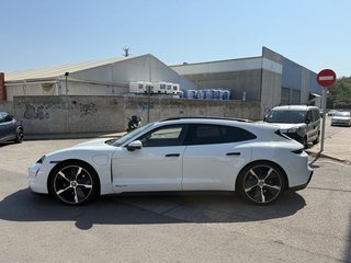 Porsche Taycan -