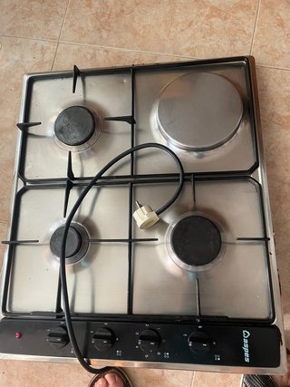 Placa de cocina Aspes 3 fuego gas 1 electrico