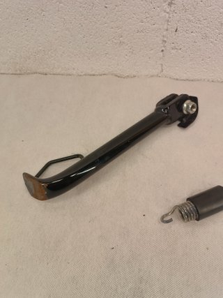 Xmax 400 300 125 Yamaha 17-22 pata lateral apoyo