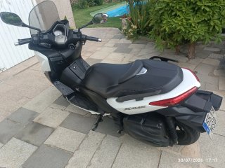 Yamaha Xmax 400