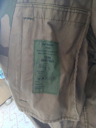 Chaqueta militar camuflaje