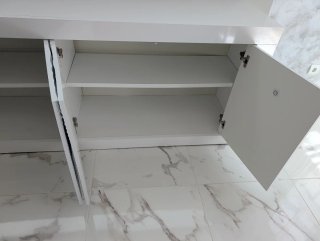 Recibidor blanco moderno