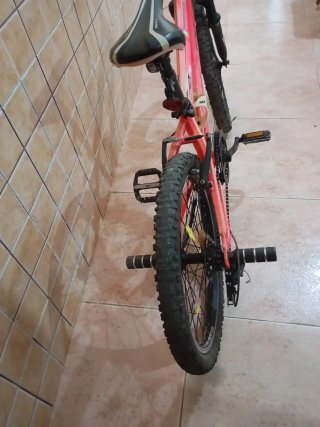 Bicicleta niña rosa Monty 20 pulgadas