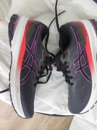 Sneakers da donna Asics grigie e rosa