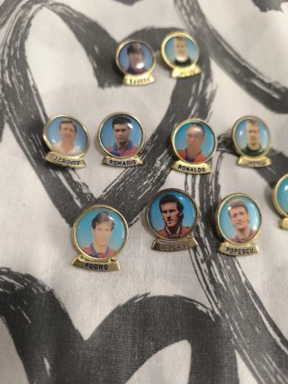 Lote 10 pins vintage FC Barcelona 1997