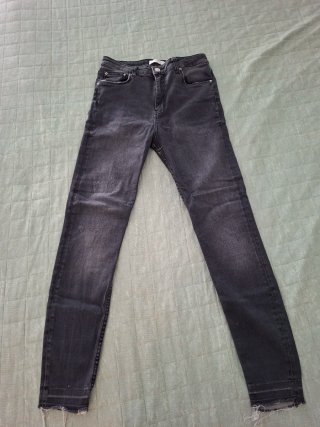 Jeans Zara scuri con frange