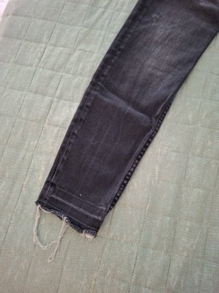 Jeans Zara scuri con frange
