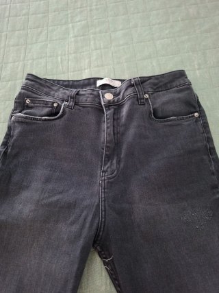 Jeans Zara scuri con frange